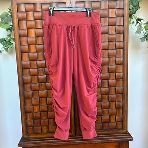 Athleta Attitude lined pant - rust color